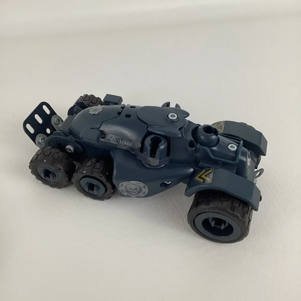 Gears of War Armadillo Construction Set Erector #5450 80+ Pieces **INCOMPLETE